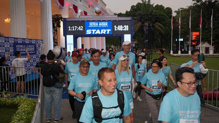 Race photo from KEMLU RUN 2025