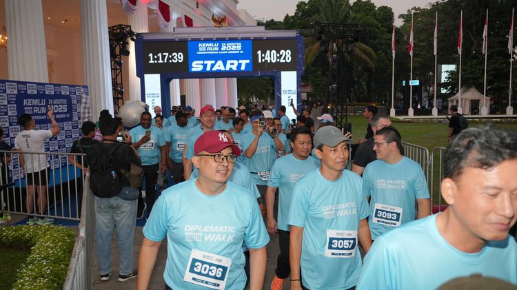 Race photo from KEMLU RUN 2025