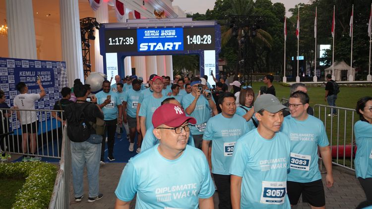 Race photo from KEMLU RUN 2025