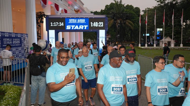 Race photo from KEMLU RUN 2025