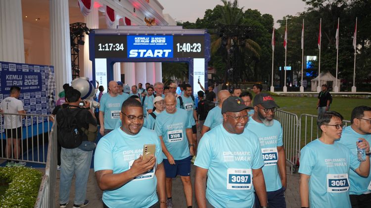 Race photo from KEMLU RUN 2025
