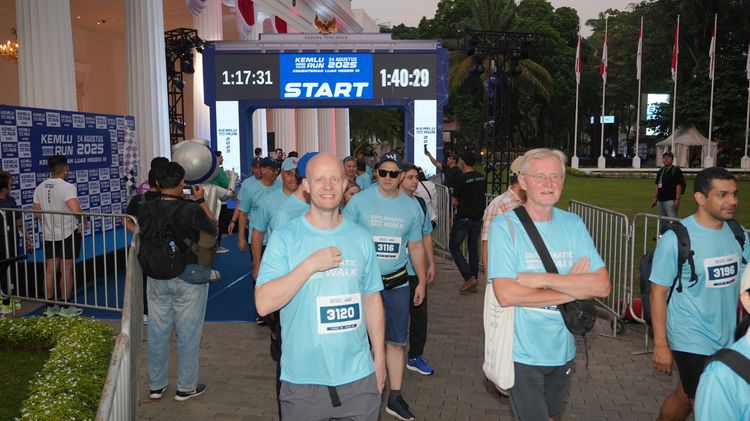 Race photo from KEMLU RUN 2025