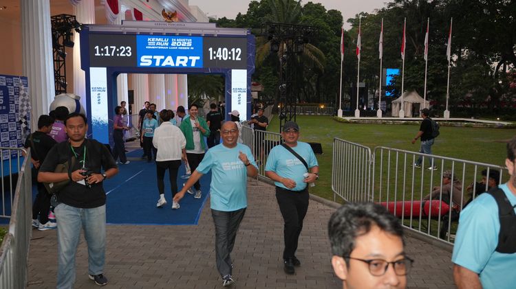 Race photo from KEMLU RUN 2025