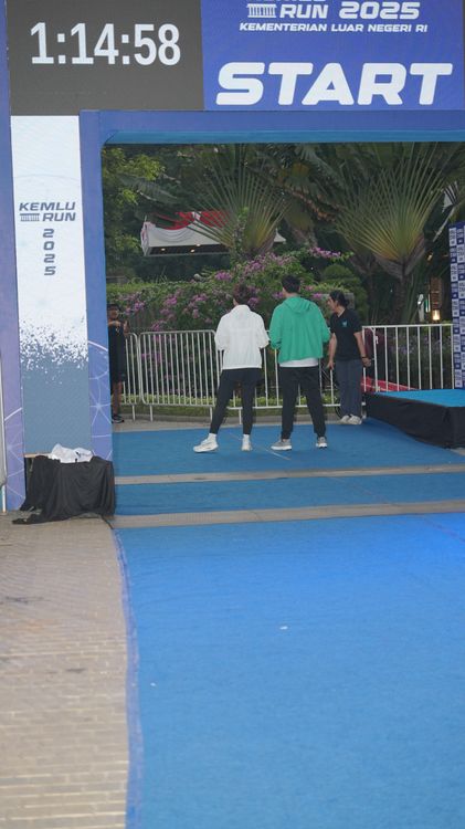 Race photo from KEMLU RUN 2025