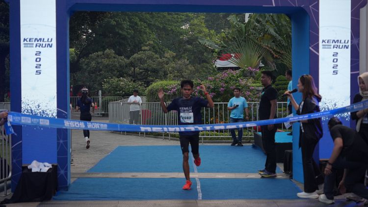 Race photo from KEMLU RUN 2025