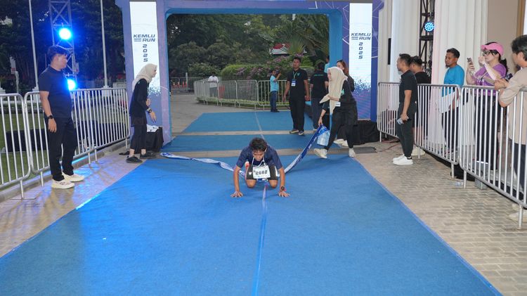 Race photo from KEMLU RUN 2025