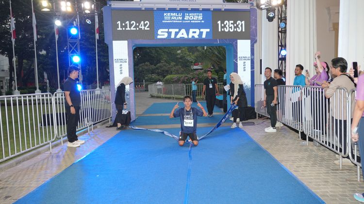 Race photo from KEMLU RUN 2025