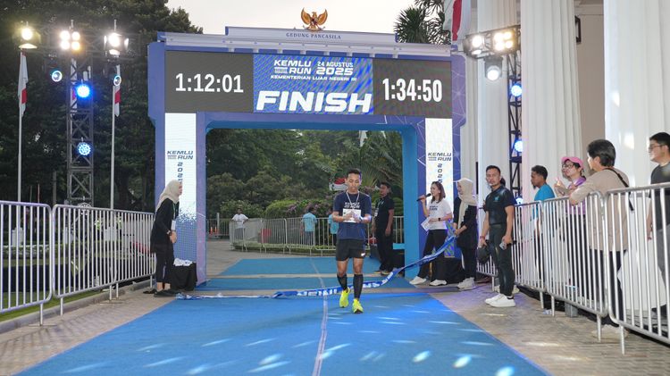 Race photo from KEMLU RUN 2025