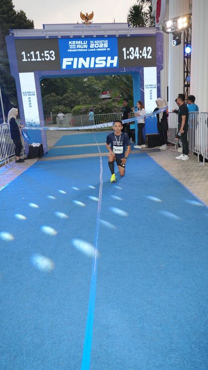 Race photo from KEMLU RUN 2025