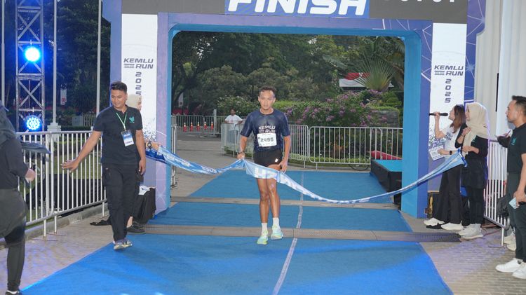 Race photo from KEMLU RUN 2025