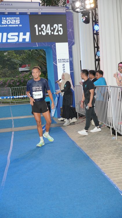 Race photo from KEMLU RUN 2025
