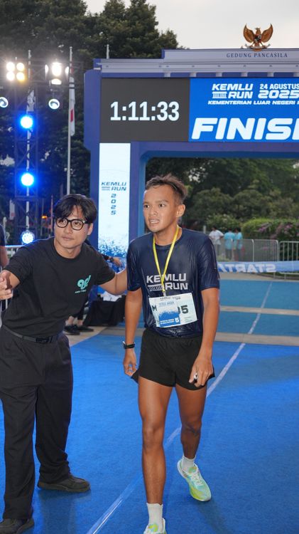 Race photo from KEMLU RUN 2025