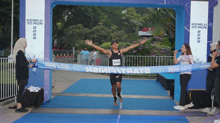 Race photo from KEMLU RUN 2025