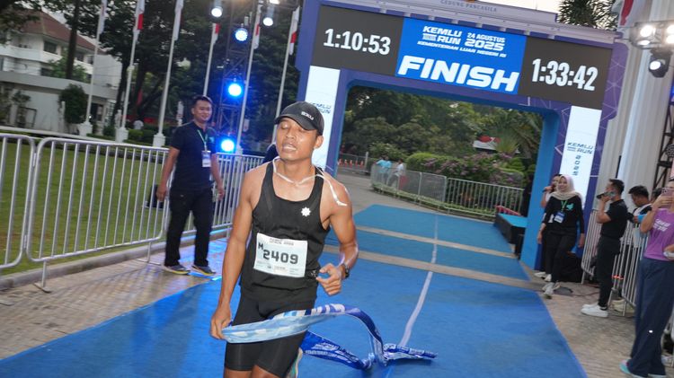 Race photo from KEMLU RUN 2025