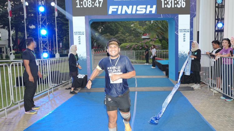 Race photo from KEMLU RUN 2025