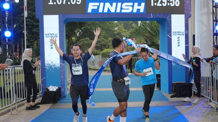 Race photo from KEMLU RUN 2025