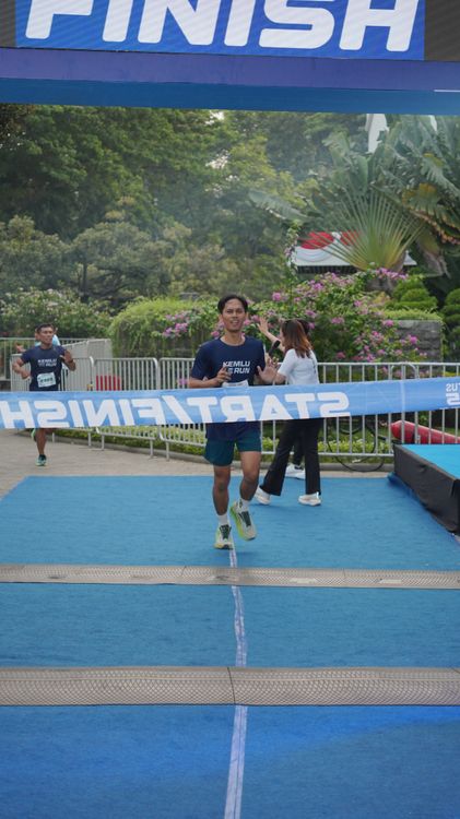 Race photo from KEMLU RUN 2025