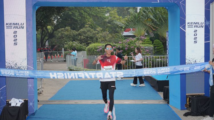 Race photo from KEMLU RUN 2025