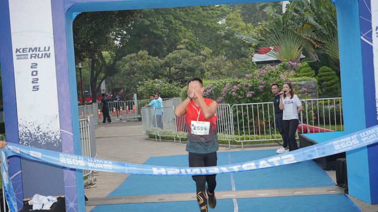 Race photo from KEMLU RUN 2025