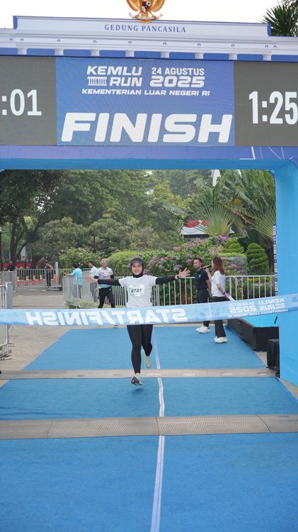 Race photo from KEMLU RUN 2025