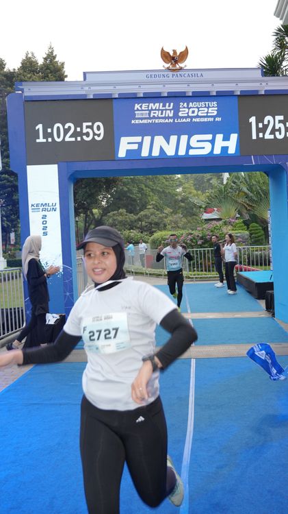 Race photo from KEMLU RUN 2025