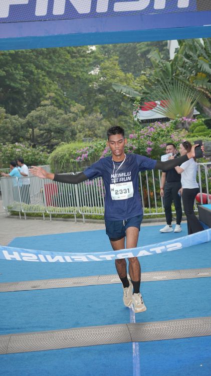 Race photo from KEMLU RUN 2025