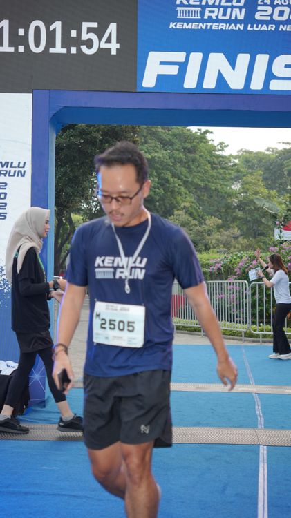 Race photo from KEMLU RUN 2025