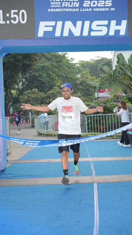 Race photo from KEMLU RUN 2025