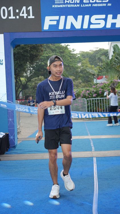 Race photo from KEMLU RUN 2025