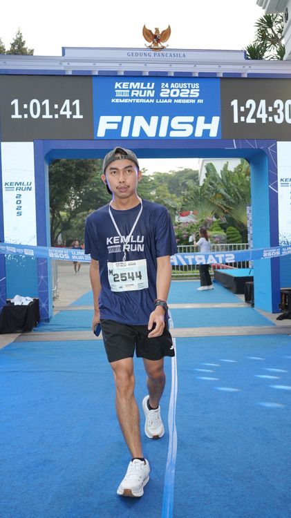 Race photo from KEMLU RUN 2025