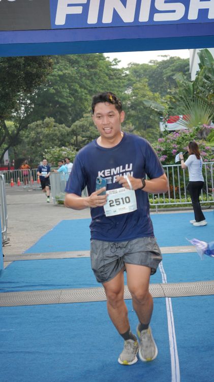 Race photo from KEMLU RUN 2025