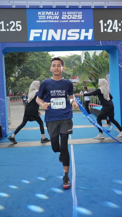 Race photo from KEMLU RUN 2025