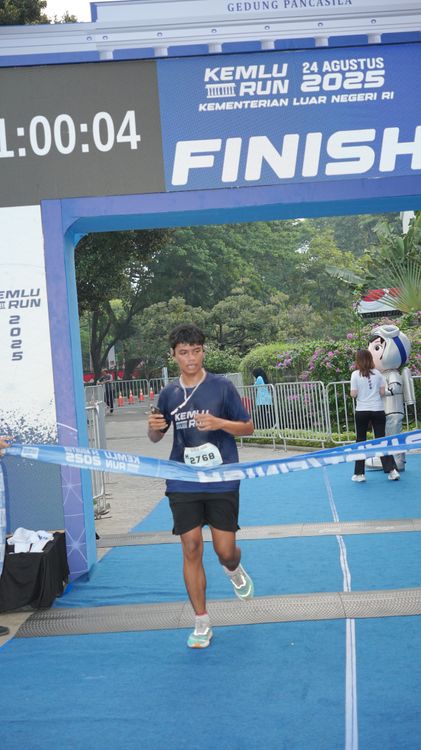 Race photo from KEMLU RUN 2025