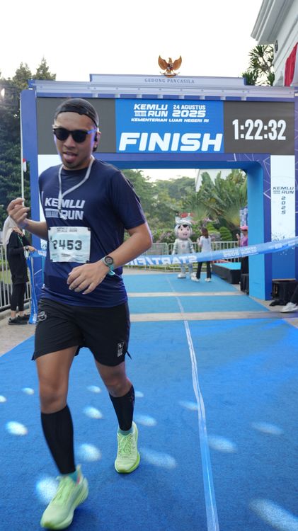 Race photo from KEMLU RUN 2025