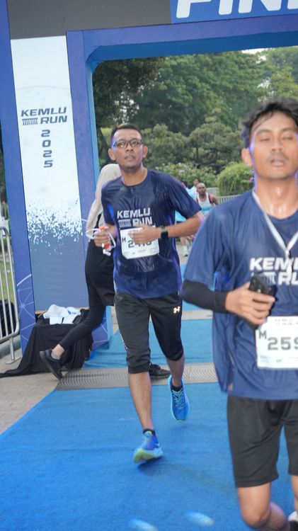 Race photo from KEMLU RUN 2025