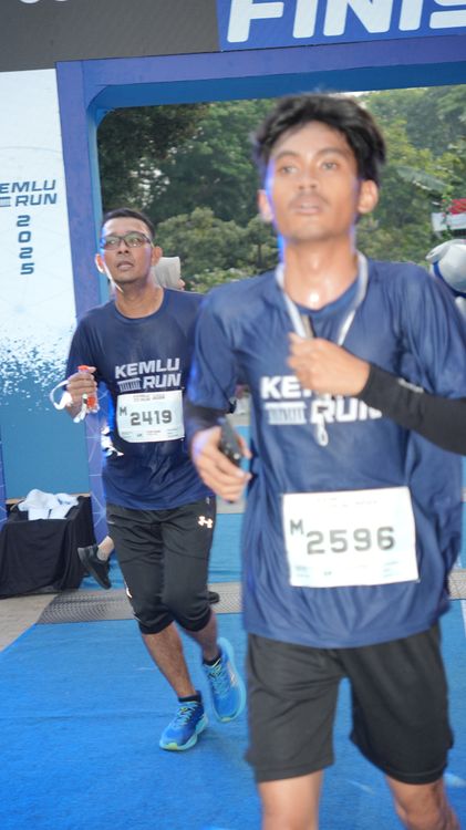 Race photo from KEMLU RUN 2025