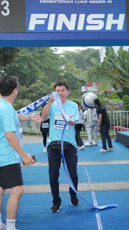 Race photo from KEMLU RUN 2025