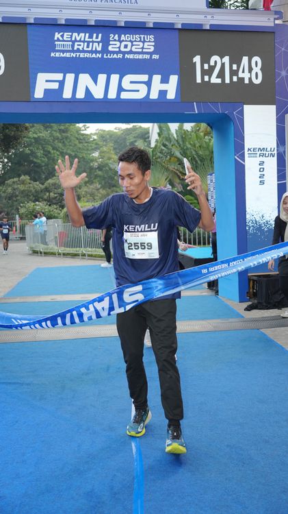 Race photo from KEMLU RUN 2025