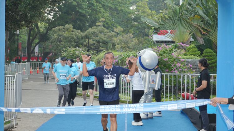 Race photo from KEMLU RUN 2025