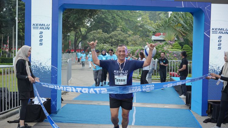 Race photo from KEMLU RUN 2025