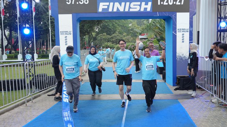 Race photo from KEMLU RUN 2025