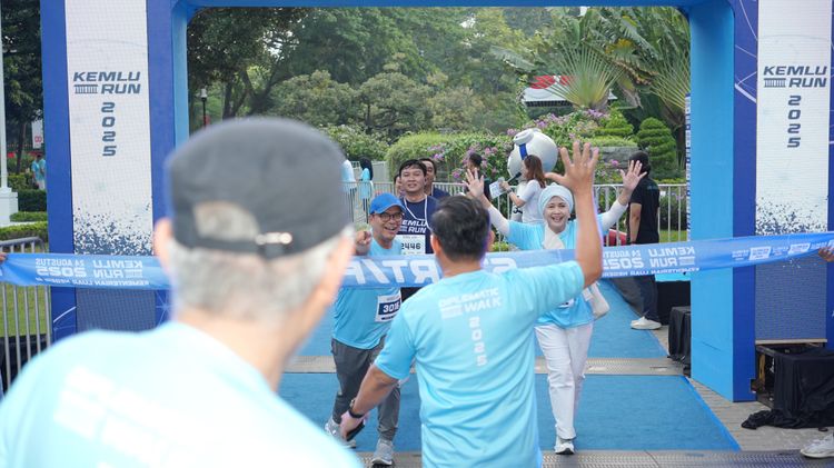 Race photo from KEMLU RUN 2025