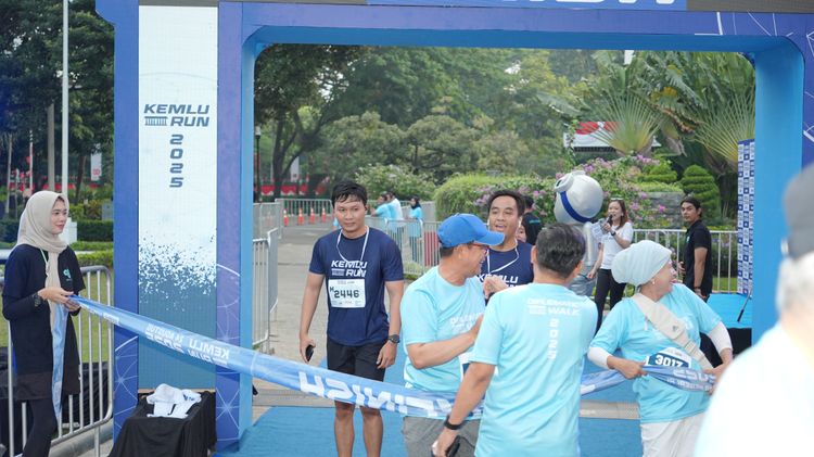 Race photo from KEMLU RUN 2025