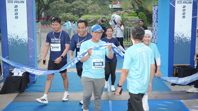 Race photo from KEMLU RUN 2025