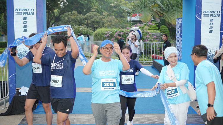 Race photo from KEMLU RUN 2025
