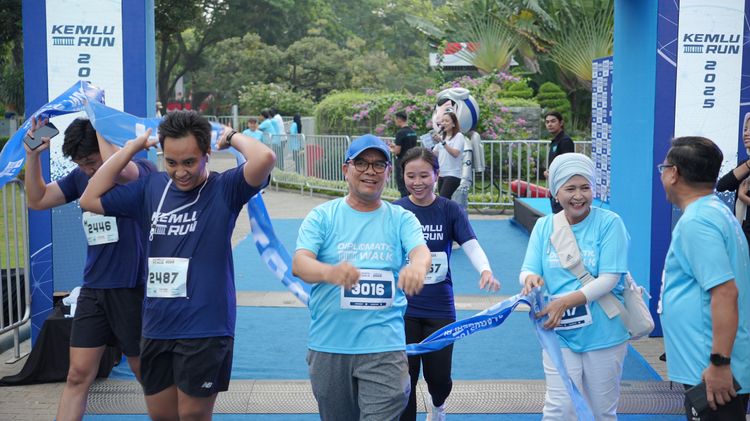 Race photo from KEMLU RUN 2025