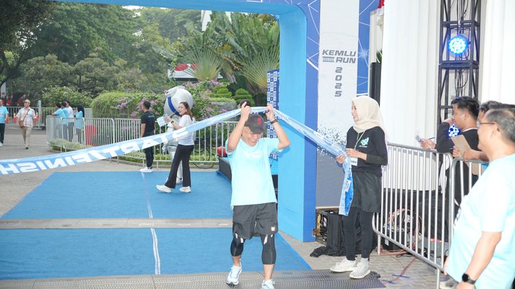 Race photo from KEMLU RUN 2025