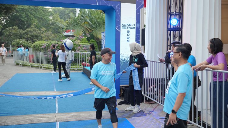 Race photo from KEMLU RUN 2025