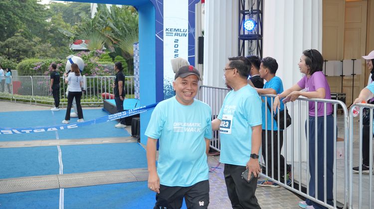 Race photo from KEMLU RUN 2025