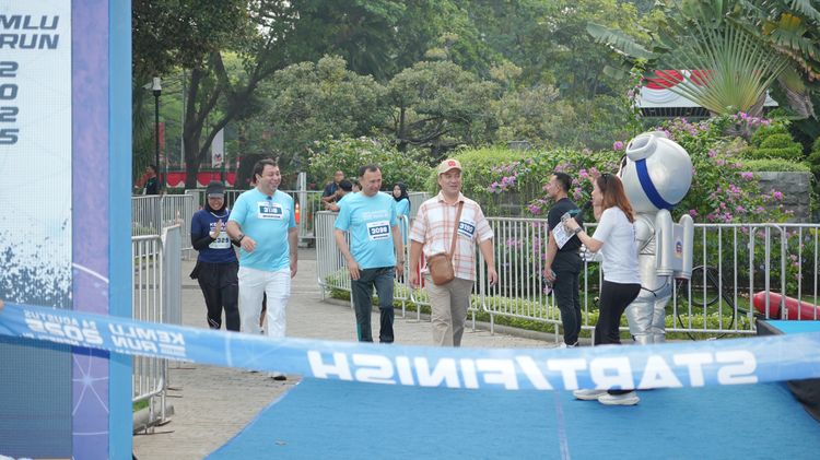 Race photo from KEMLU RUN 2025